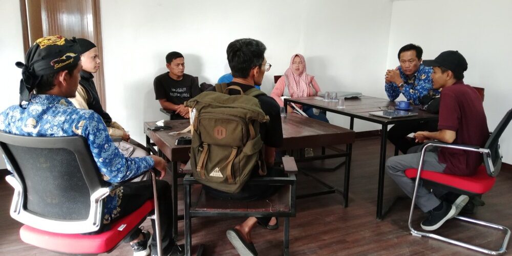Pelatihan geo tagging menggunakan sipade desa cipayung girang